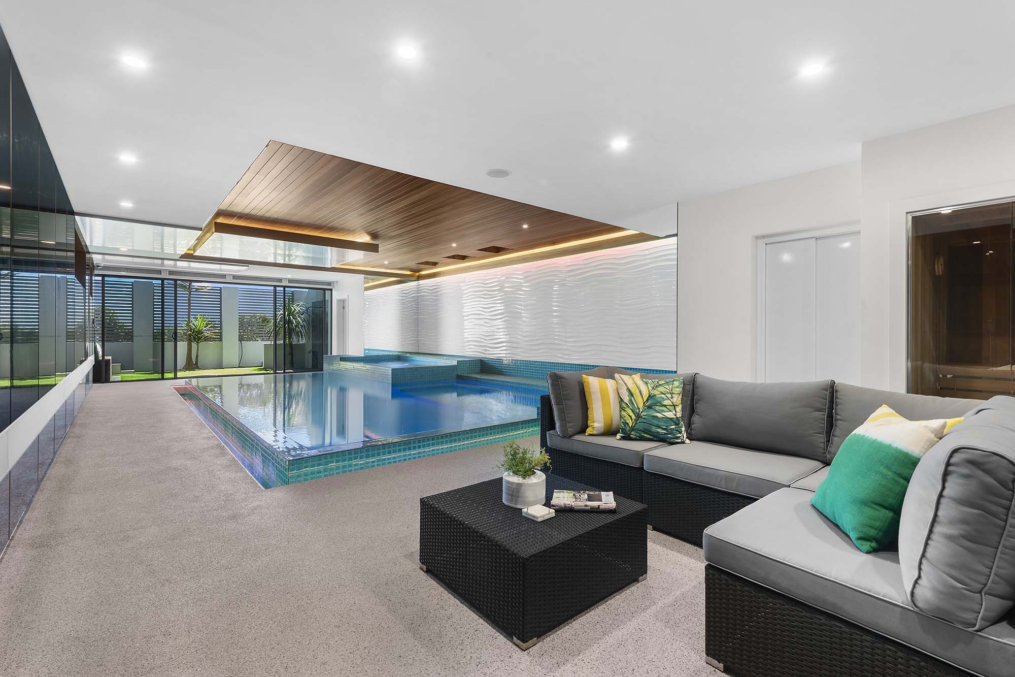 Esplanade - HENLEY BEACH ROAD